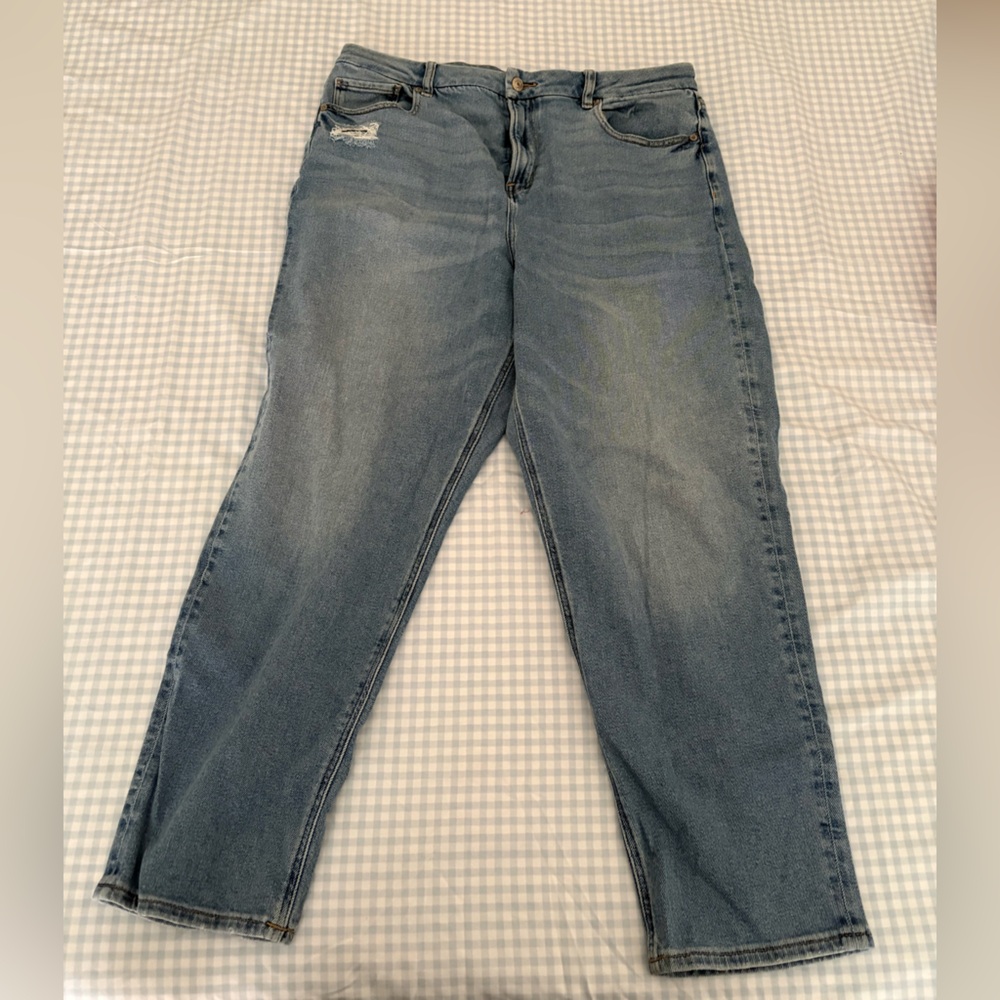 American Eagle Mom Jeans